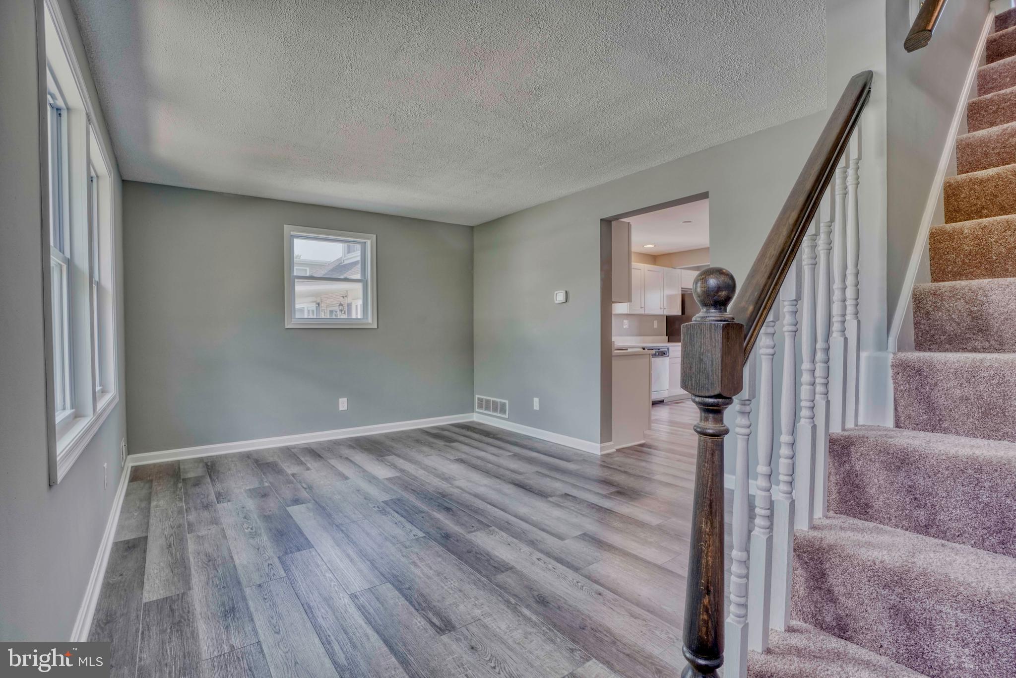 343 Upperlanding Road Baltimore, MD 21221 - Photo 6 of 55