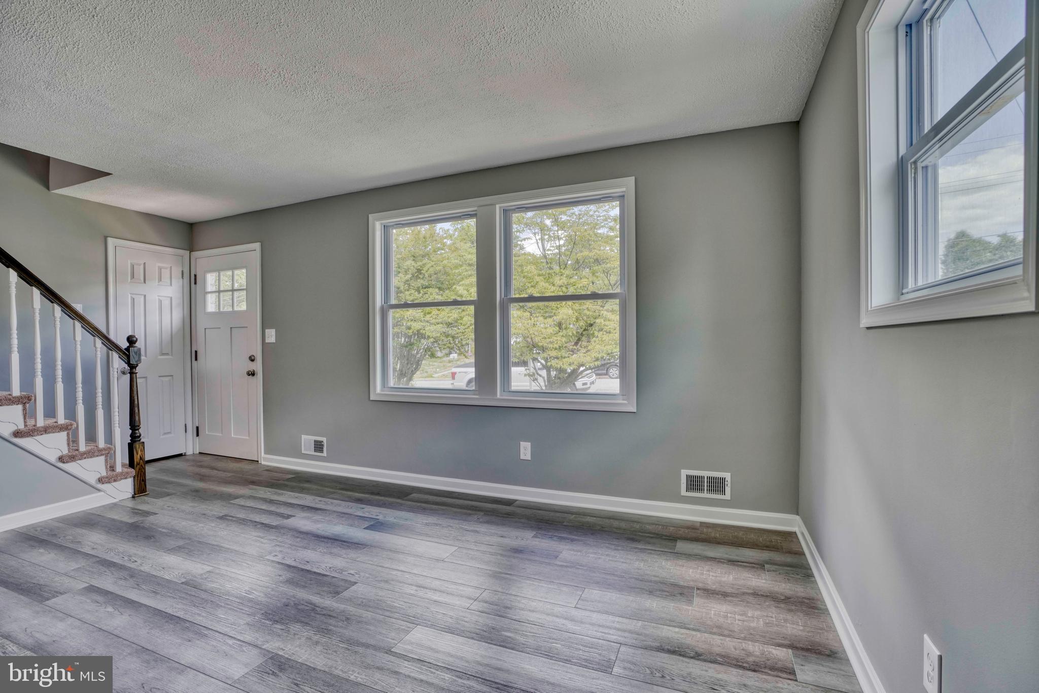 343 Upperlanding Road Baltimore, MD 21221 - Photo 9 of 55