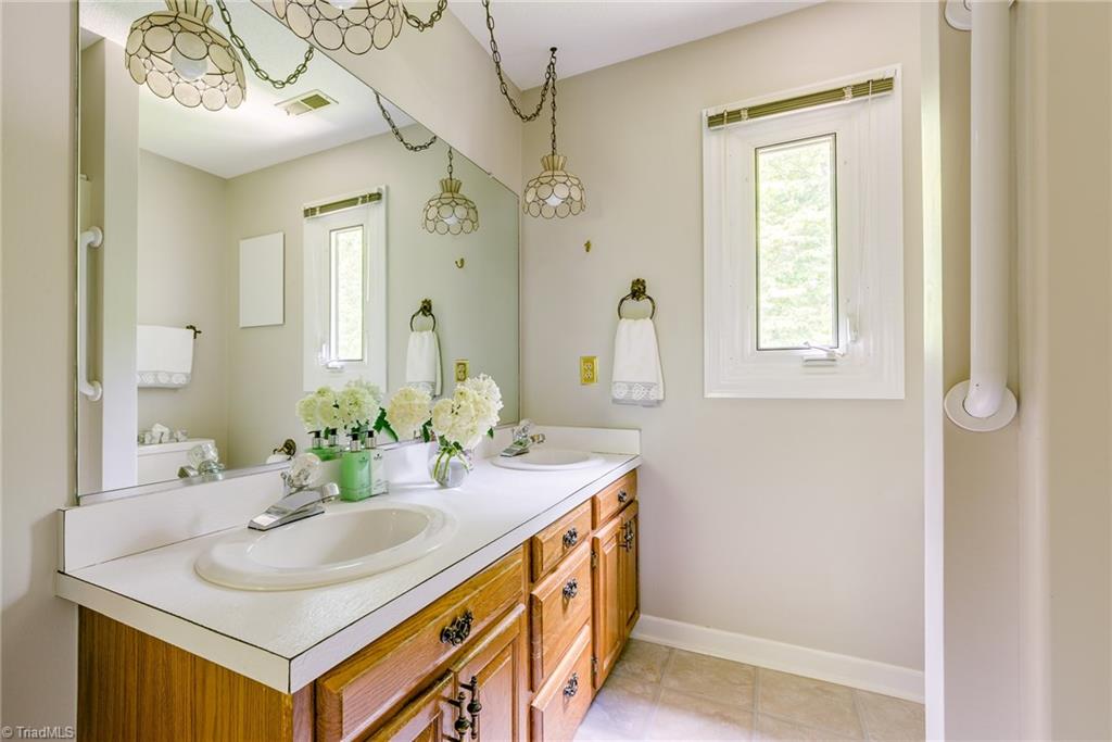 1032 Beecher Road Winston-Salem, NC 27104 - Photo 20 of 25 Gallery Image 20