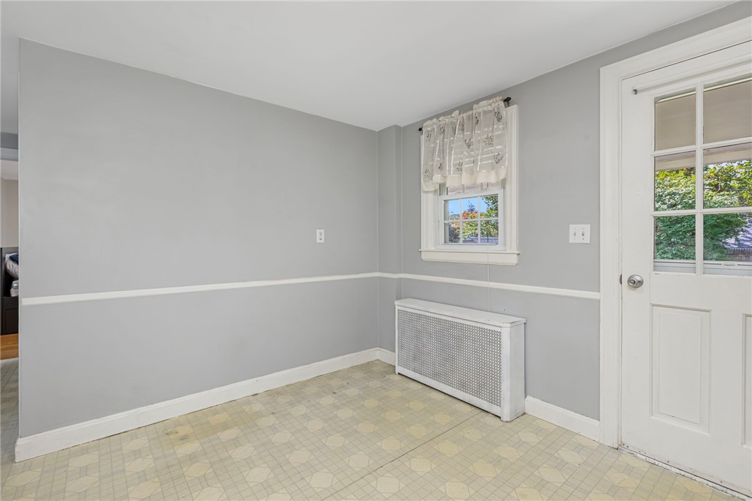 15 Saxonia Road Cranston, RI 02920 - Photo 5 of 20 Gallery Image 5