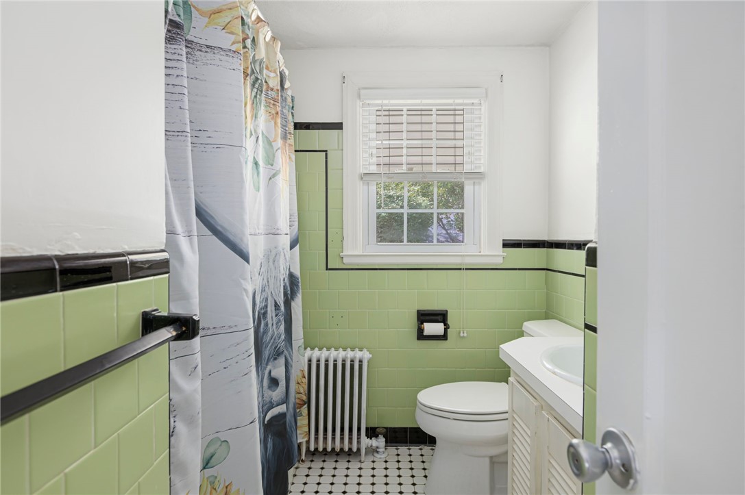 15 Saxonia Road Cranston, RI 02920 - Photo 10 of 20 Gallery Image 10