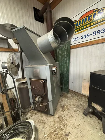 $215,000 | 1915 South County Road 100 East, Center Point, IN 47840