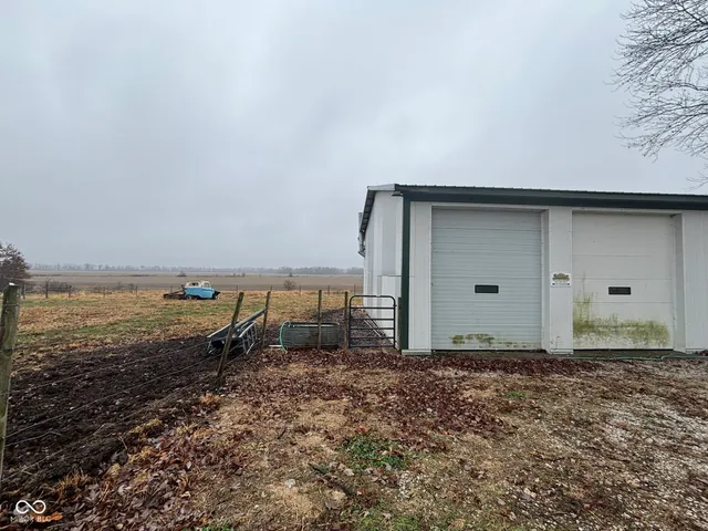 $215,000 | 1915 South County Road 100 East, Center Point, IN 47840