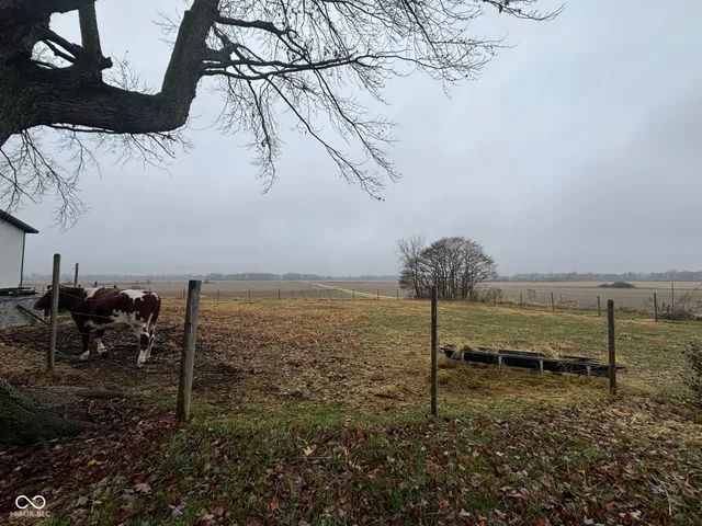 $215,000 | 1915 South County Road 100 East, Center Point, IN 47840