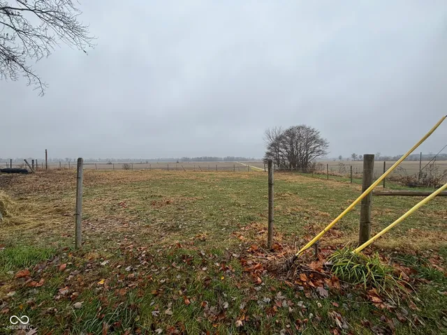 $215,000 | 1915 South County Road 100 East, Center Point, IN 47840