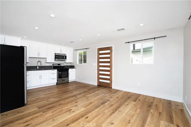 $1,100,000 | 6714 Amigo Avenue, Reseda, CA 91335