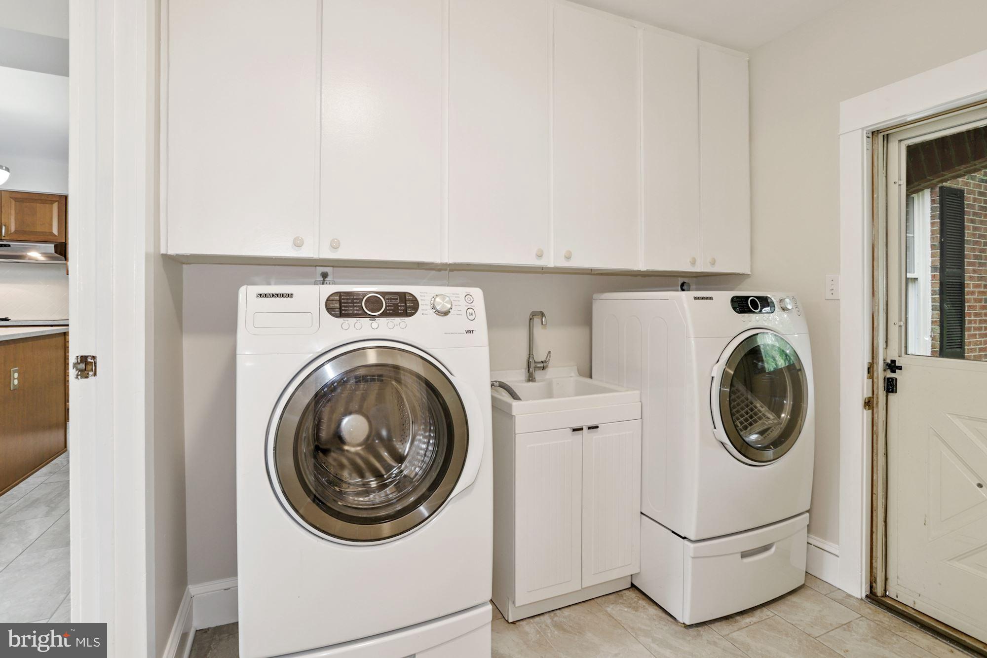 301 Pine Road Fort Washington, MD 20744 - Photo 22 of 55 Laundry room and mud room