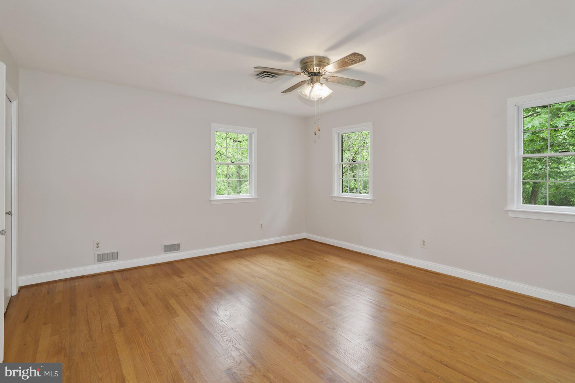 301 Pine Road Fort Washington, MD 20744 - Photo 36 of 55 Bedroom 3