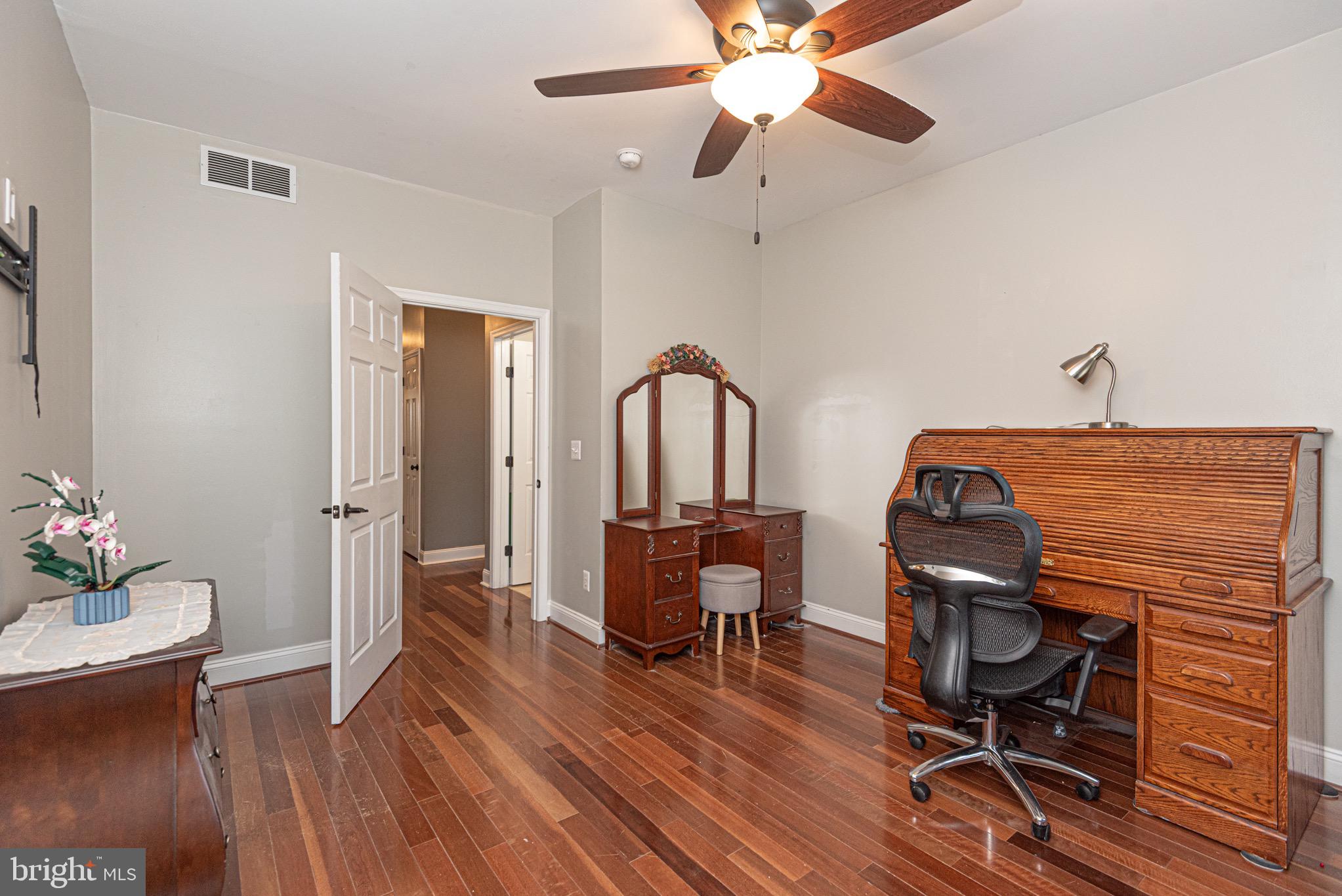 242 Hayden Road Centreville, MD 21617 - Photo 25 of 40 Bedroom 3