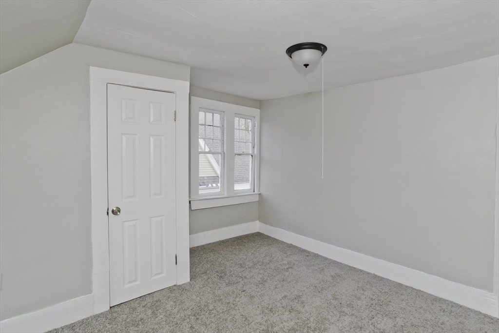 65 Montrose Street Springfield, MA 01109 - Photo 12 of 32