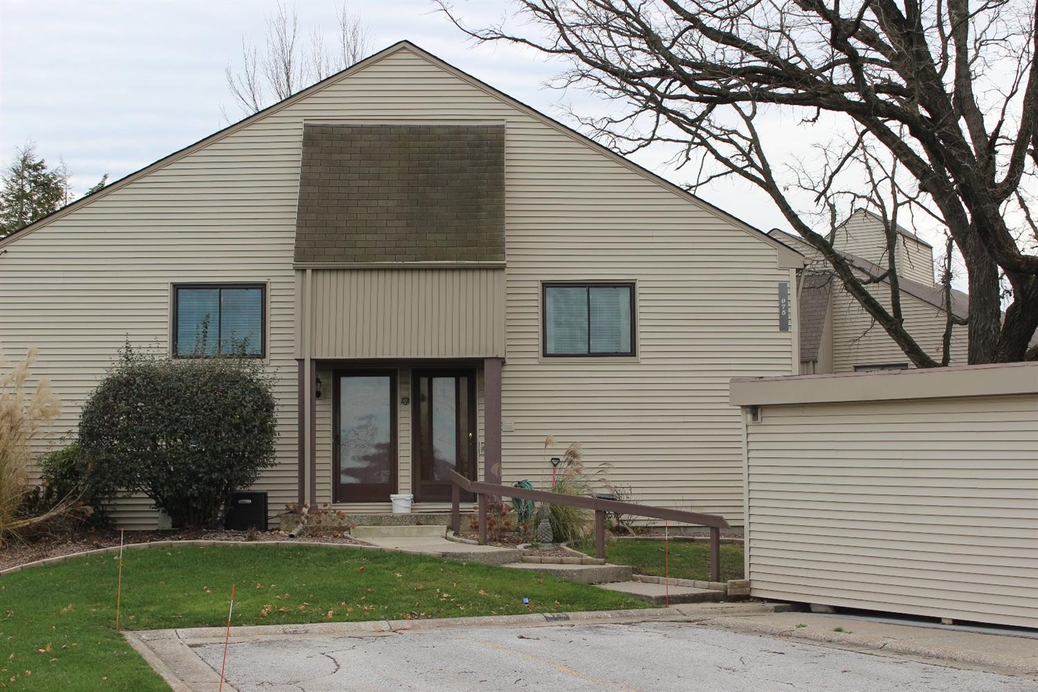 975 Millpond Road Valparaiso, IN 46385 - Photo 1 of 10 1500x1000
