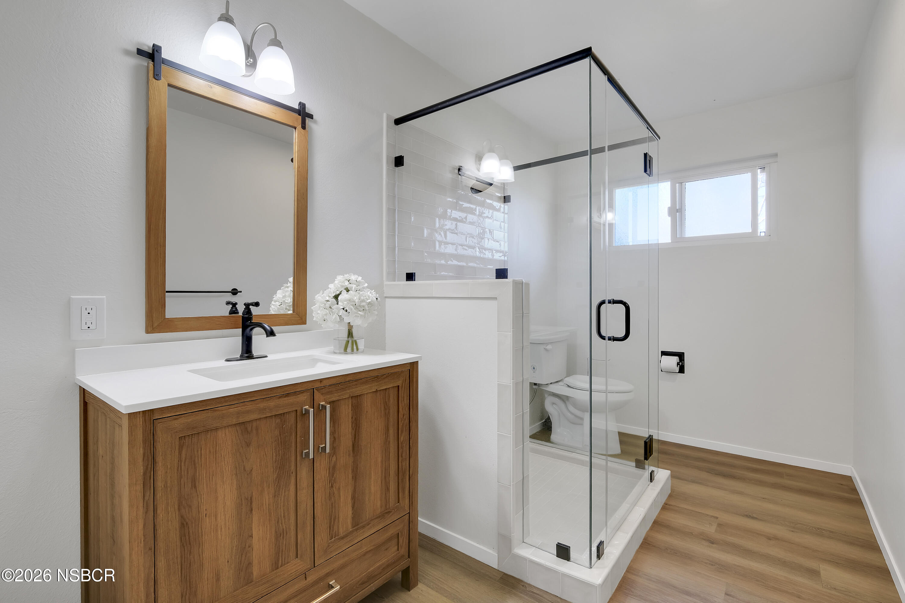 484 Kendale Road Buellton, CA 93427 - Photo 16 of 27 HALL BATHROOM