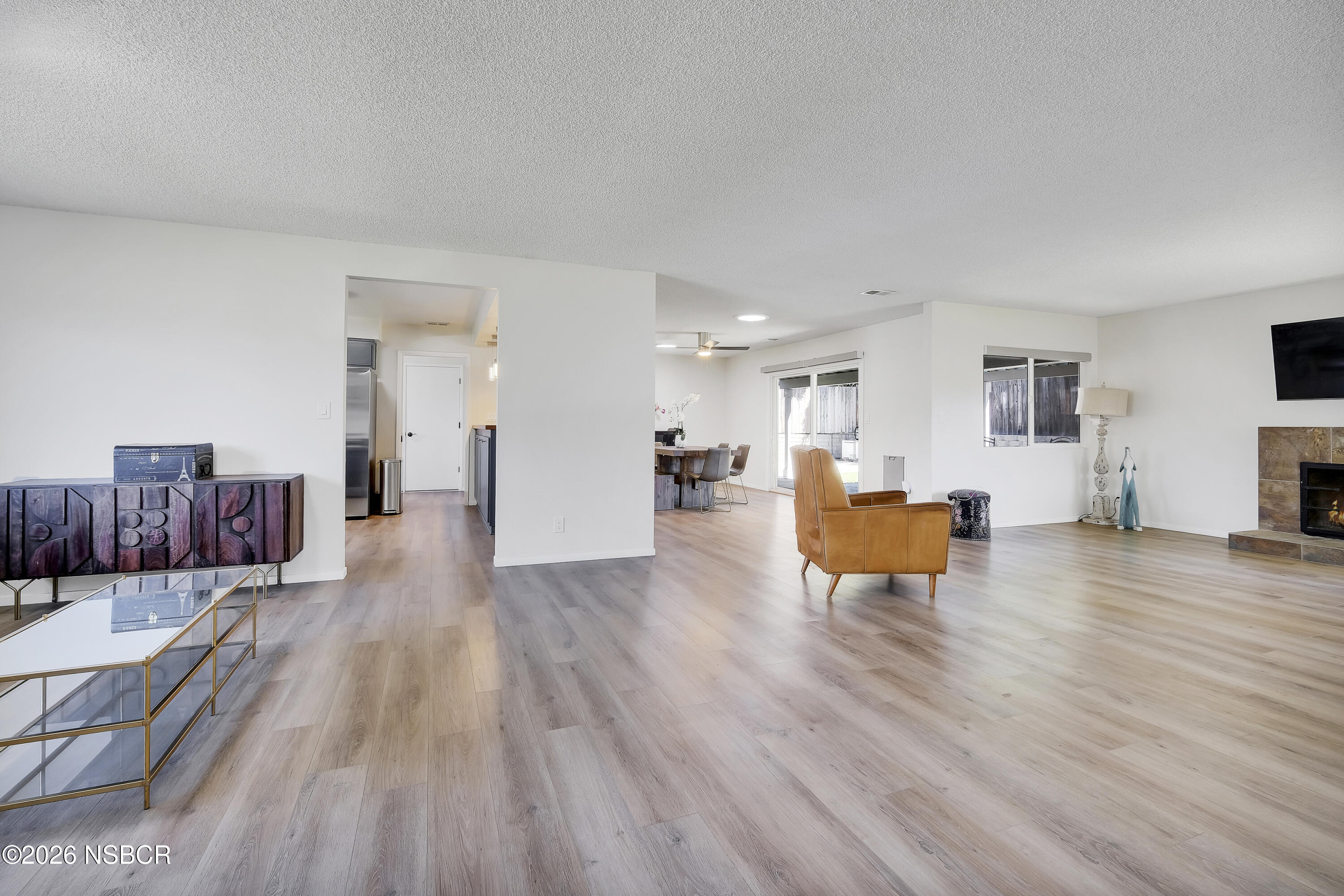 484 Kendale Road Buellton, CA 93427 - Photo 3 of 27 LIVING ROOM AND FAMILY ROOM