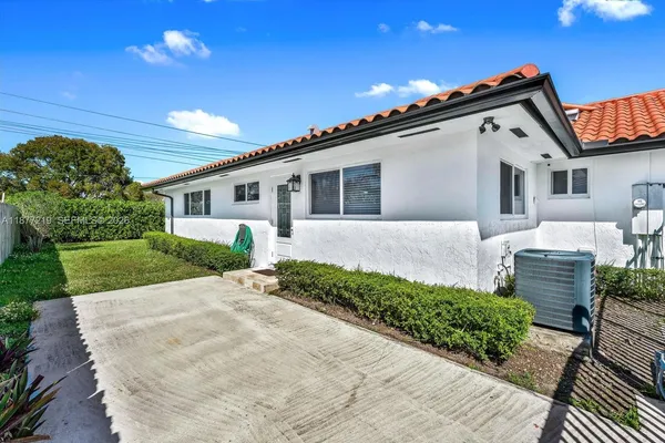 $7,300 | 9203 Southwest 136th Terrace, Miami, FL 33176