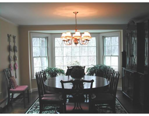 18 Juniper Road Weston, MA 02493 - Photo 4 of 13