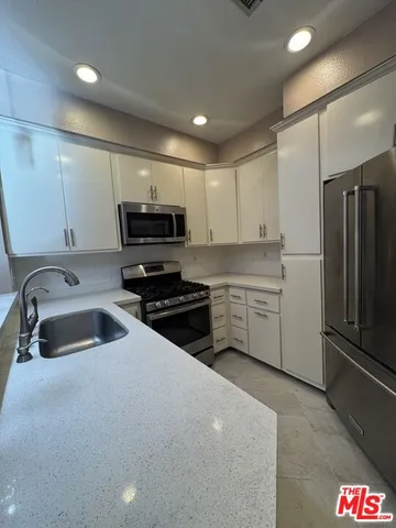 $3,700 | 12211 Idaho Avenue, Unit 103, Los Angeles, CA 90025