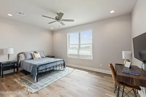 $795,000 | 117 Firethorn Drive, Youngsville, LA 70592