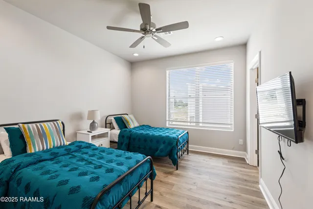 $795,000 | 117 Firethorn Drive, Youngsville, LA 70592