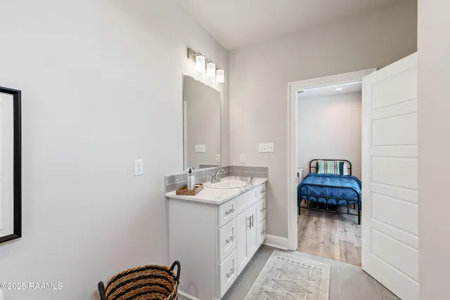 $795,000 | 117 Firethorn Drive, Youngsville, LA 70592