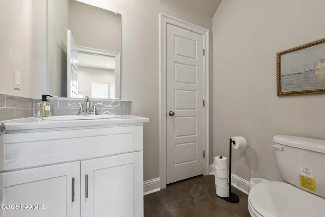 $795,000 | 117 Firethorn Drive, Youngsville, LA 70592