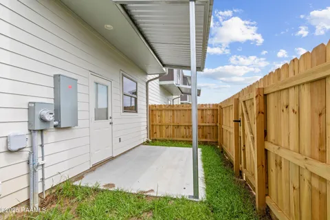 $795,000 | 117 Firethorn Drive, Youngsville, LA 70592