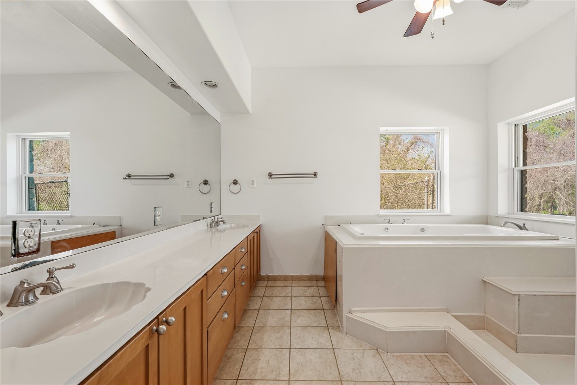 41712 Harpers Church Road Hempstead, TX 77445 - Photo 30 of 50 Primary Bathroom, oversized jetted Tub, double vanity, w/separate shower