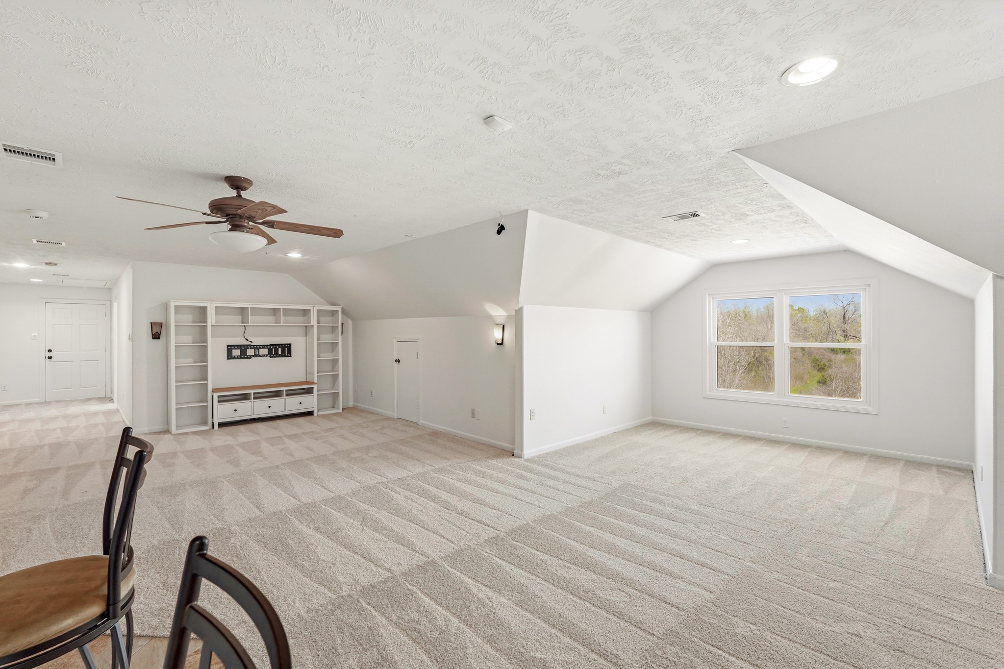 41712 Harpers Church Road Hempstead, TX 77445 - Photo 38 of 50 View in Gameroom with media area