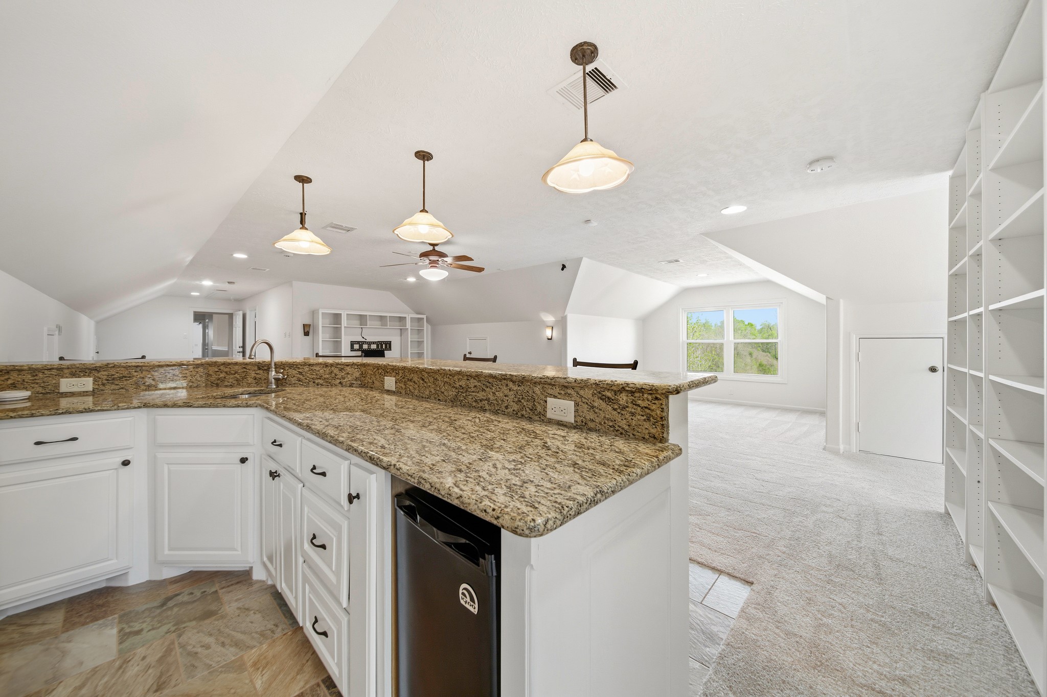 41712 Harpers Church Road Hempstead, TX 77445 - Photo 39 of 50 Wet Bar in gameroom with sink and granite countertops