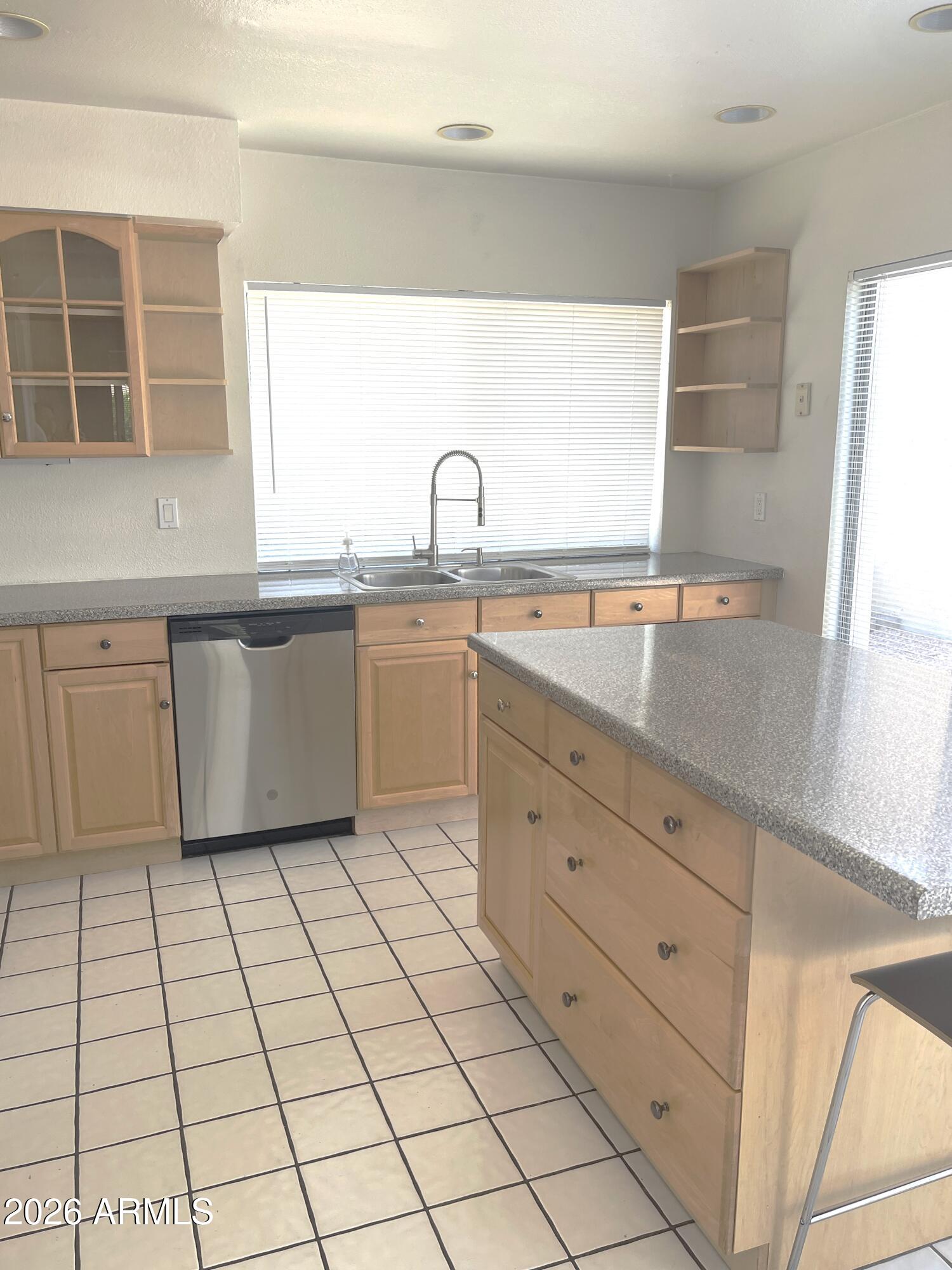 5618 South Rocky Point Road Tempe, AZ 85283 - Photo 14 of 33