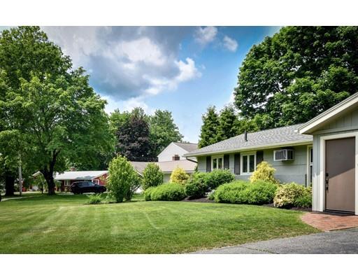 22 Mayflower Road Framingham, MA 01701 - Photo 2 of 25 Gallery Image 2