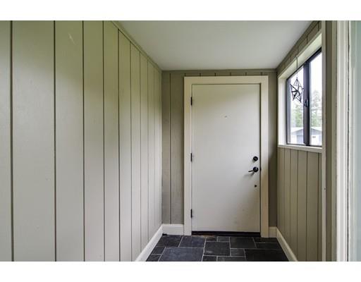 22 Mayflower Road Framingham, MA 01701 - Photo 5 of 25 Gallery Image 5