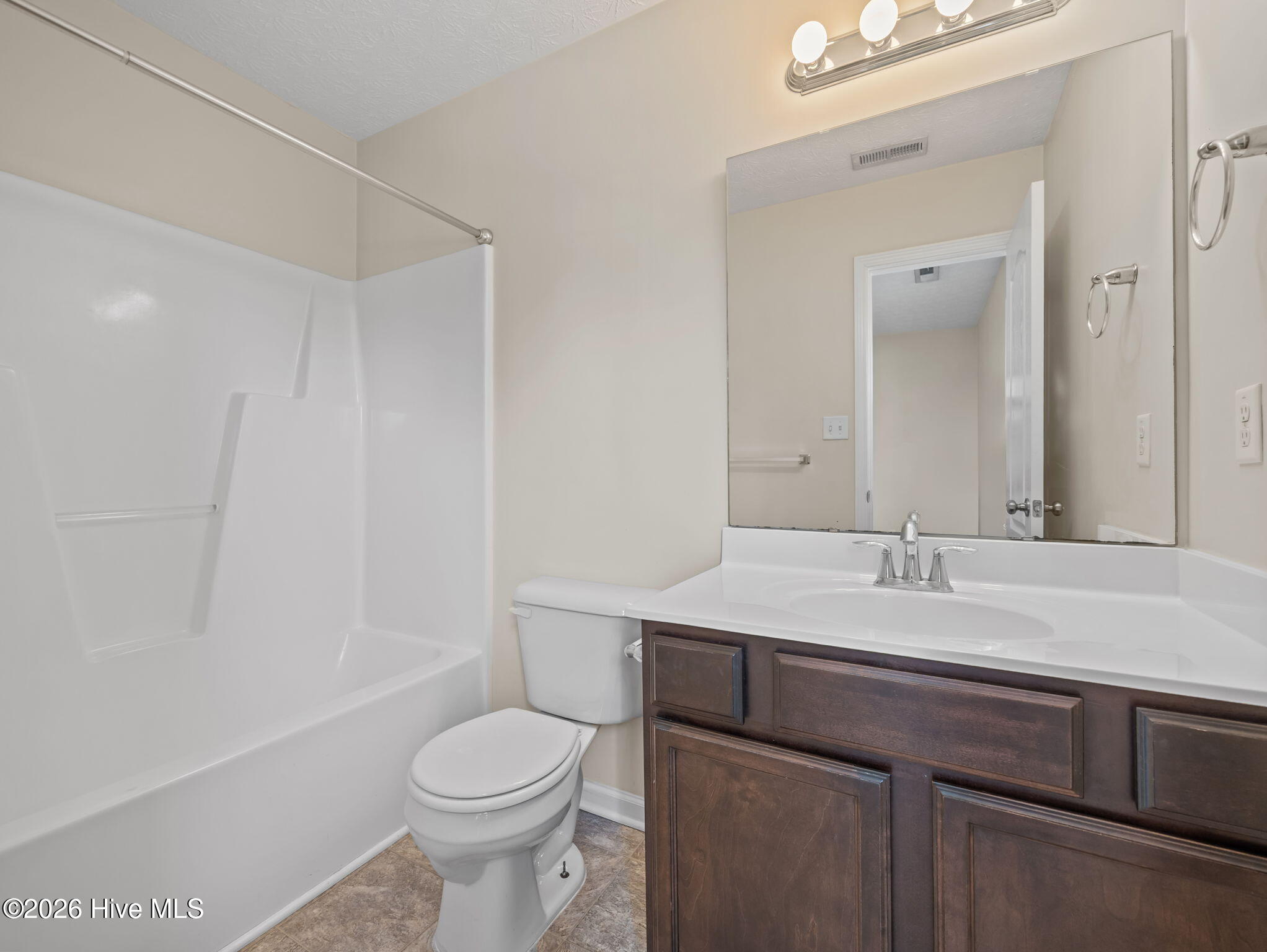 504 Cider Hill Road Jacksonville, NC 28546 - Photo 11 of 19 5bae9498-a55c-49ae-8688-ccf6fe92df96