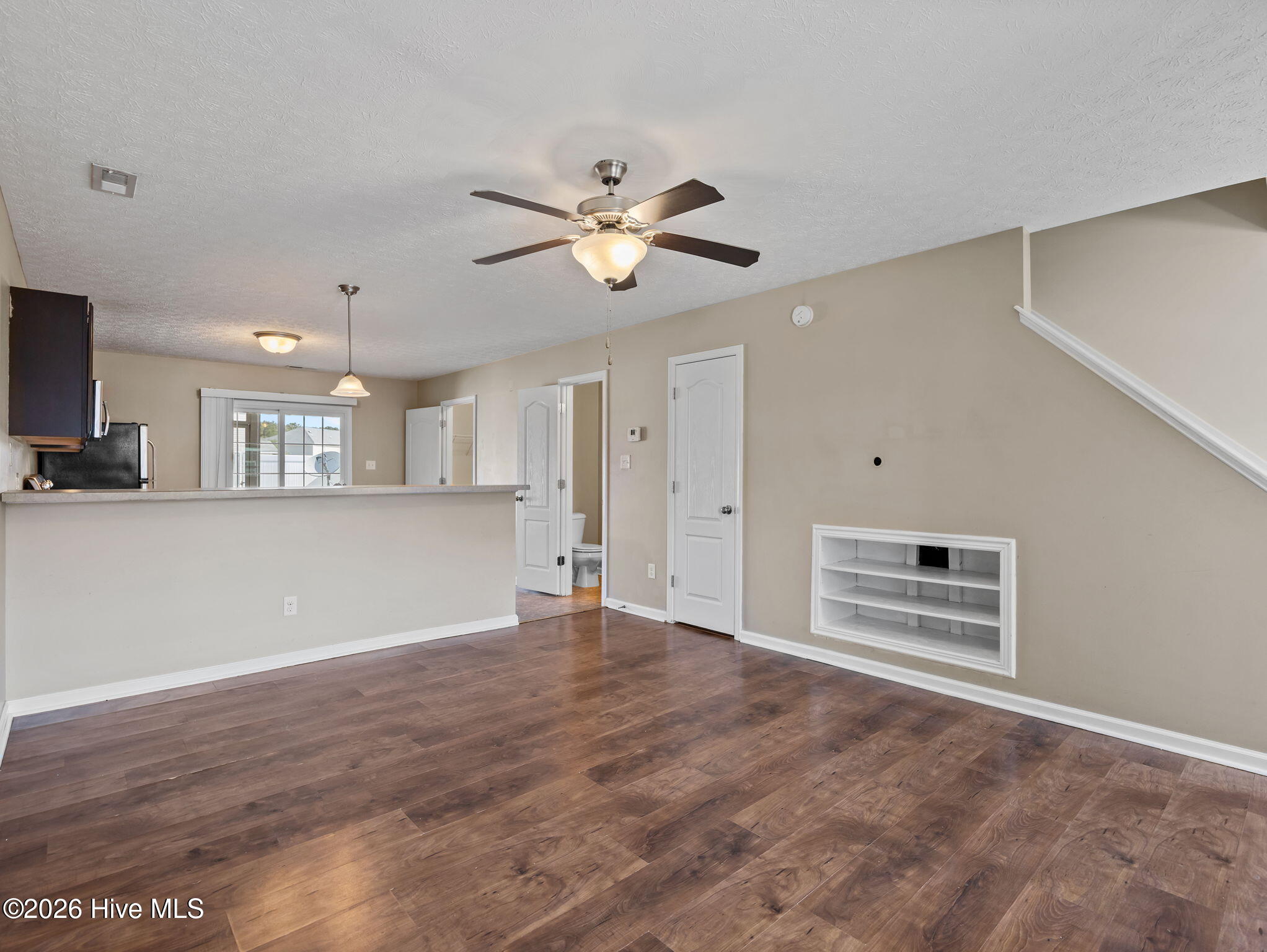 504 Cider Hill Road Jacksonville, NC 28546 - Photo 3 of 19 6-web-or-mls-504 Cider Hill Rd. 6
