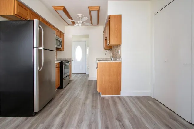 $1,990 | 3807 Joyce Drive, Bradenton, FL 34208