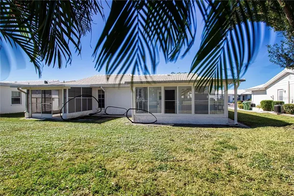 $1,990 | 3807 Joyce Drive, Bradenton, FL 34208