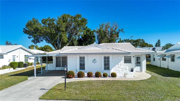 $1,990 | 3807 Joyce Drive, Bradenton, FL 34208