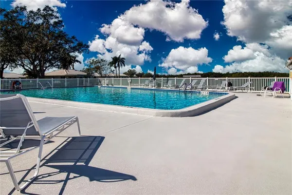 $1,990 | 3807 Joyce Drive, Bradenton, FL 34208