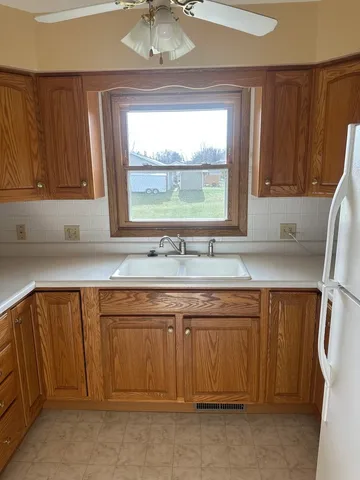 $185,000 | 803 East Washington Street, Le Roy, IL 61752