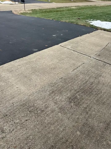 $185,000 | 803 East Washington Street, Le Roy, IL 61752