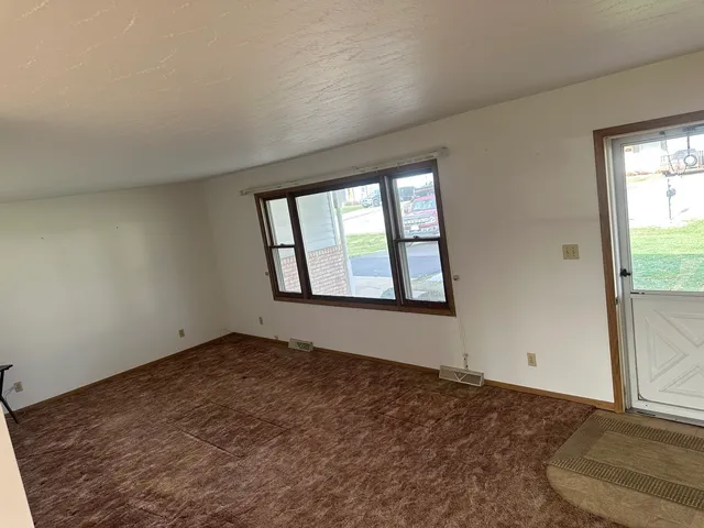 $185,000 | 803 East Washington Street, Le Roy, IL 61752