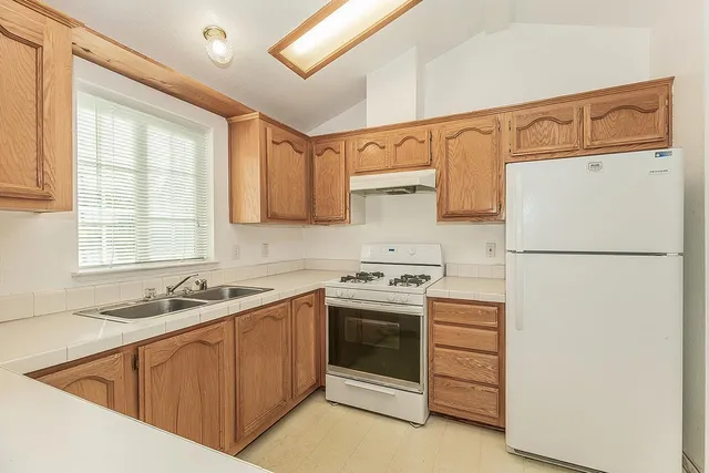 $62,500 | 17604 East Kings Canyon Road, Unit 2, Sanger, CA 93657