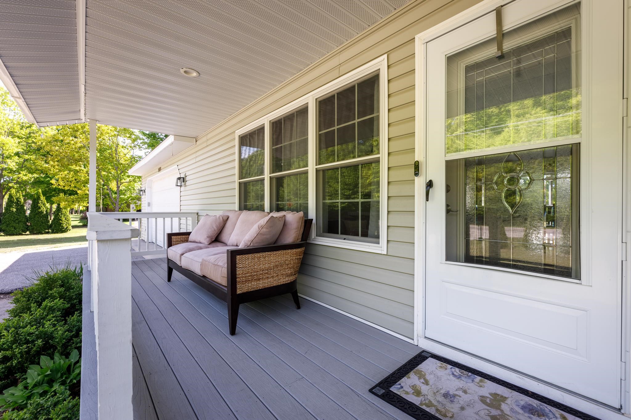 5189 Goodrick Road Traverse City, MI 49684 - Photo 4 of 60 1911628-3.JPG