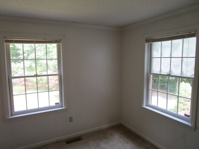 11 Parkhurst Road Merrimack, NH 03054 - Photo 27 of 40