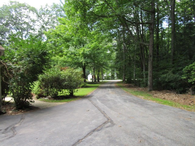 11 Parkhurst Road Merrimack, NH 03054 - Photo 5 of 40