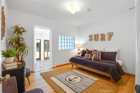 $2,690,000 | 424 South Meadows Avenue, Manhattan Beach, CA 90266