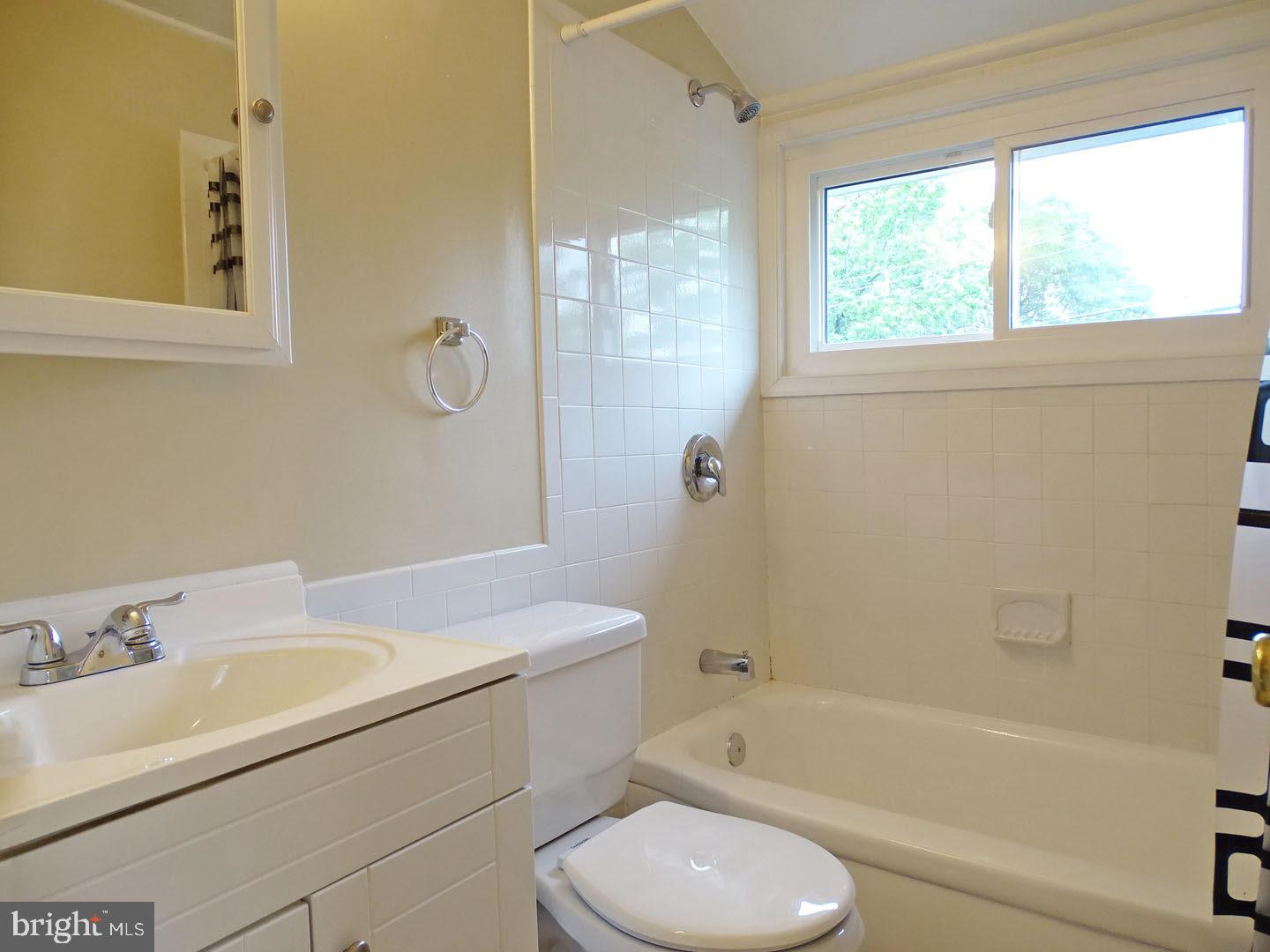 43 Iris Road Levittown, PA 19057 - Photo 19 of 25 Bathroom