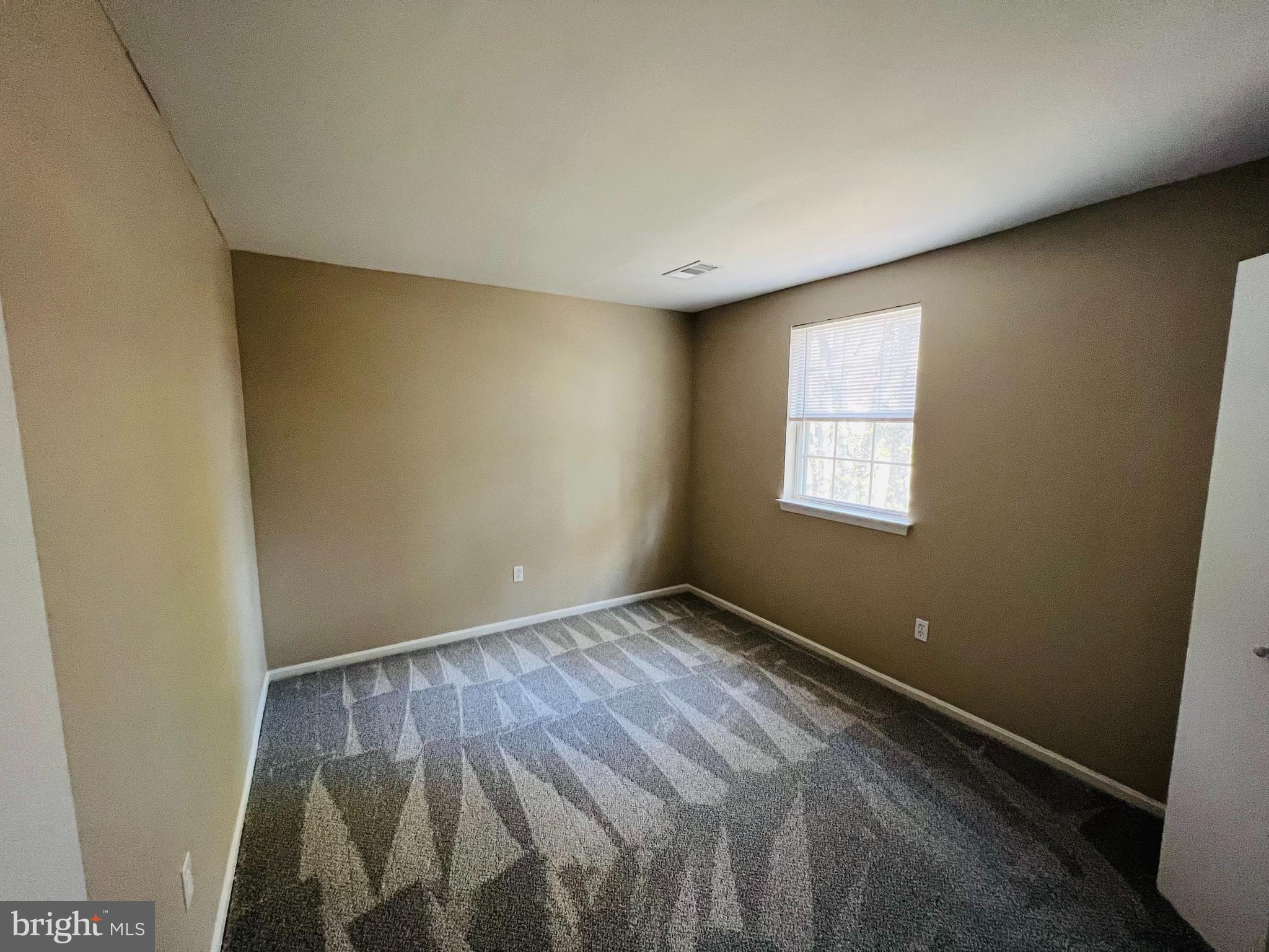 9112 Roundleaf Way Gaithersburg, MD 20879 - Photo 18 of 28