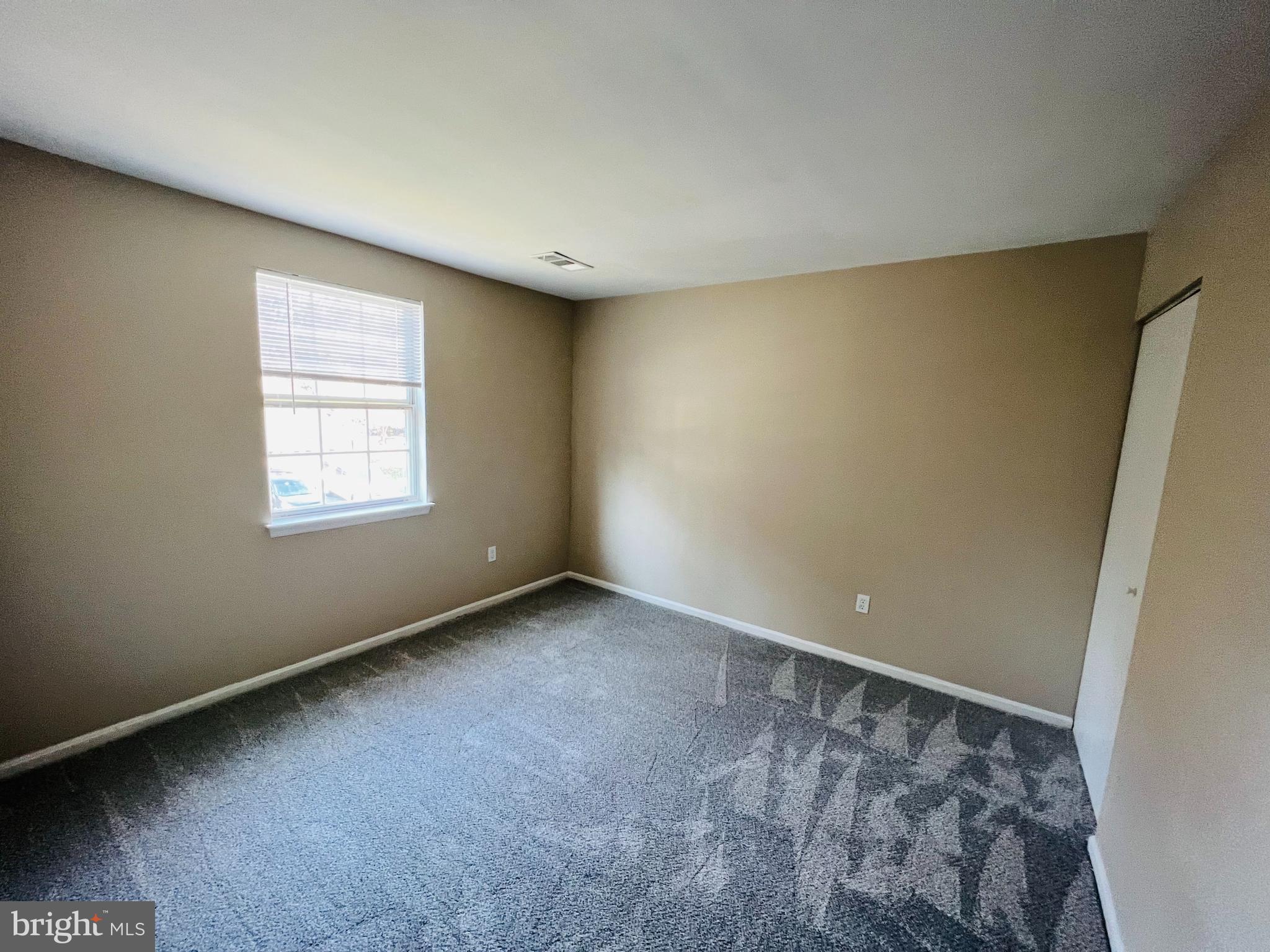 9112 Roundleaf Way Gaithersburg, MD 20879 - Photo 20 of 28