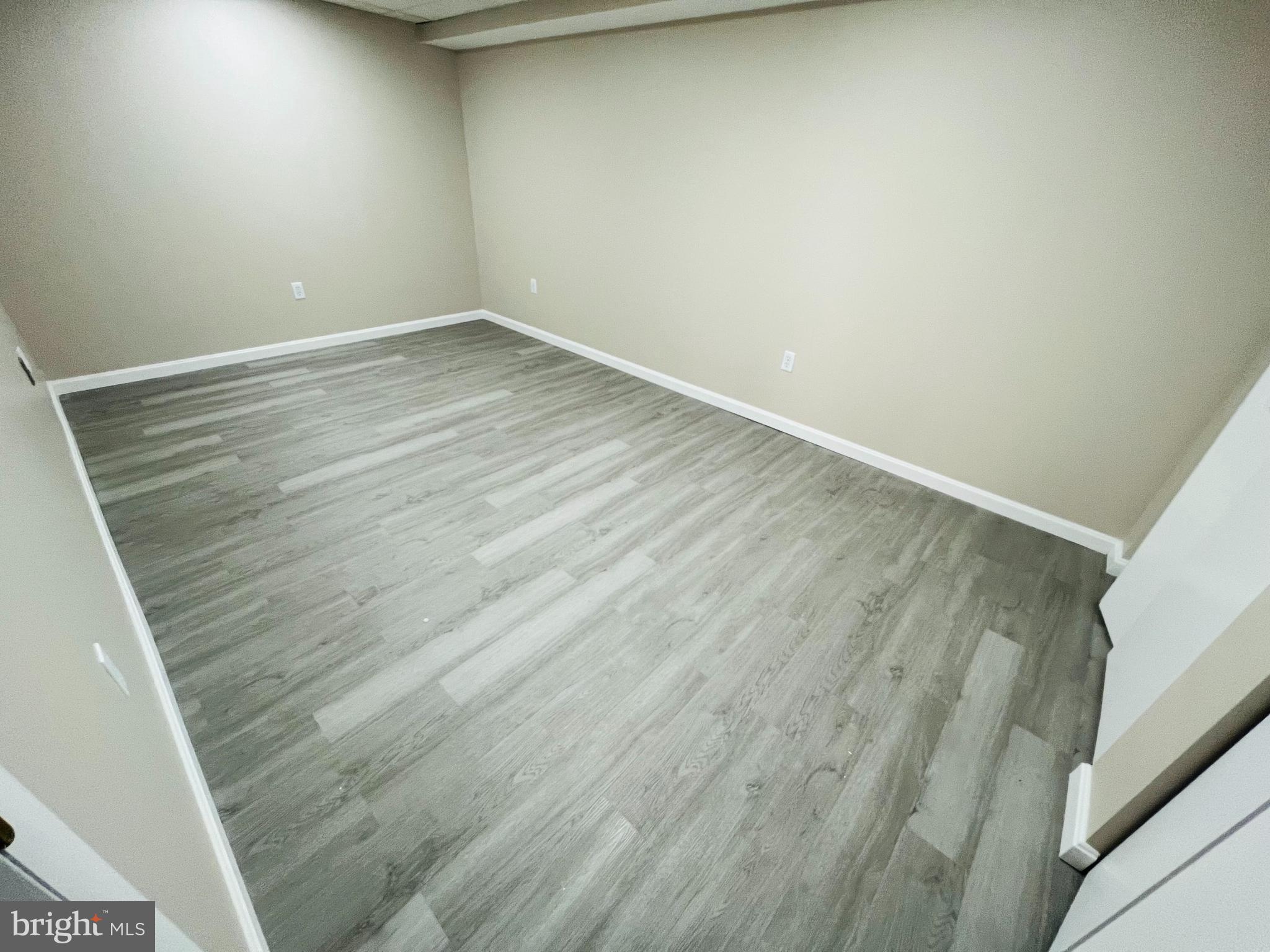 9112 Roundleaf Way Gaithersburg, MD 20879 - Photo 26 of 28