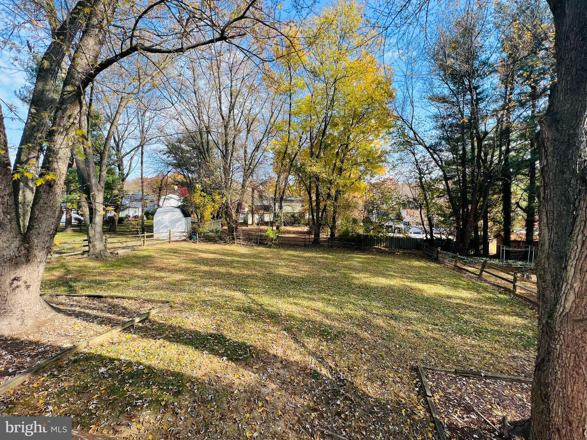 9112 Roundleaf Way Gaithersburg, MD 20879 - Photo 4 of 28